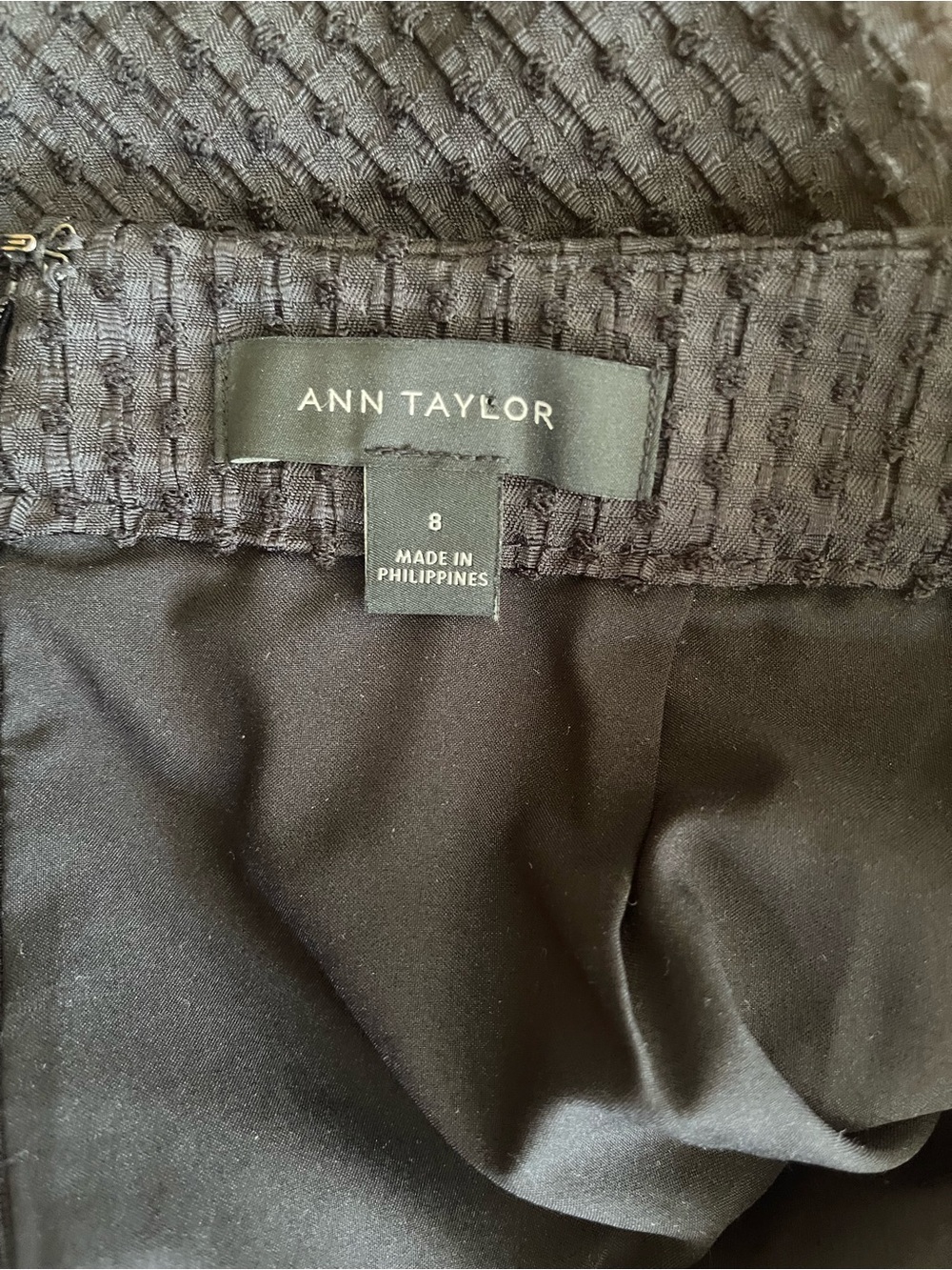 Ann Taylor Black Textured Pencil Skirt - Picture 3 of 6
